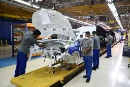 ایران خودرو تکلیف خبر توقف تولید را یکسره کرد/توضیحات ایران خودرو