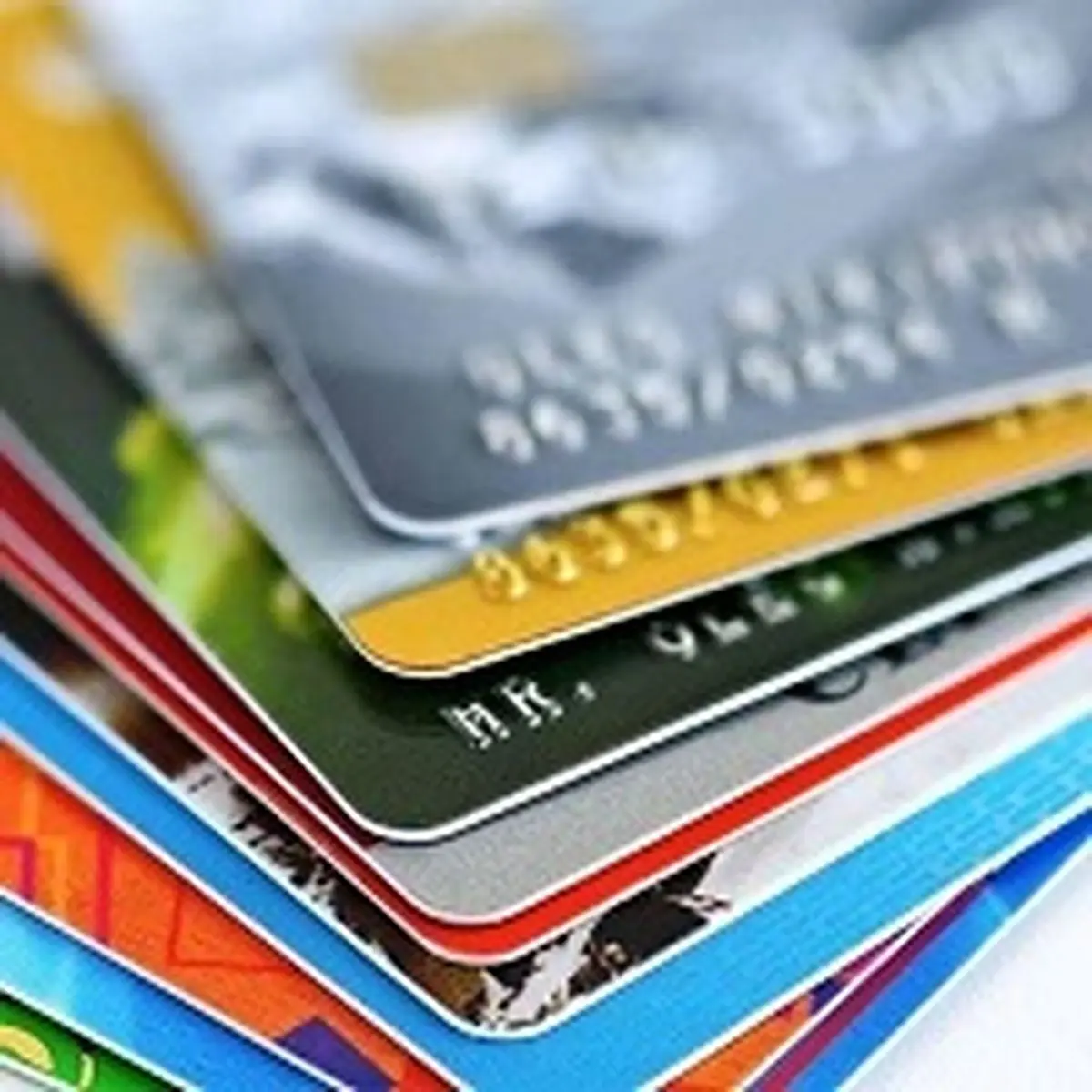 کارتهای بانک آینده فعلا منقضی نمیشود/ تمدید 3 ماهه کلید خورد