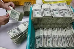 دلار در سال 97 چگونه نصف شد؟!