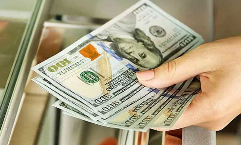 نرخ ارز در بازارهای مختلف 1 خرداد/ دلار کاهشی و یورو گران شد