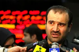 توصیه به سهامداران خرد/
 فروش هیجانی زیان‌های جبران‌ناپذیر به همراه دارد