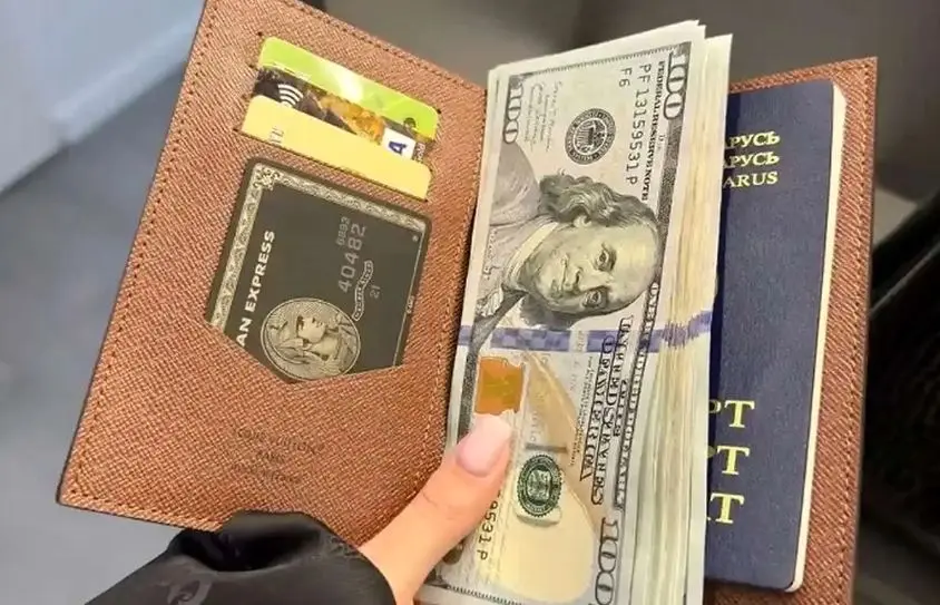 چگونه ارز مسافرتی بخریم؟