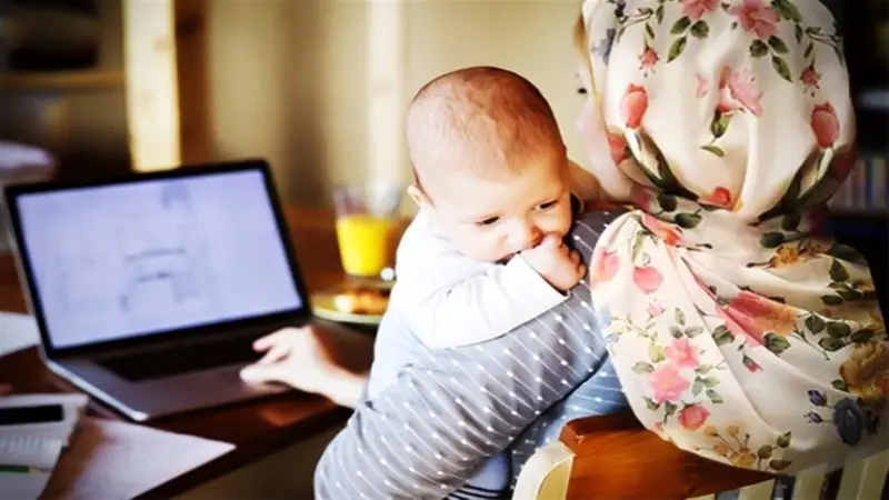 آیا استفاده همزمان از «مرخصی زایمان» و «بیمه بیکاری» امکان پذیر است؟