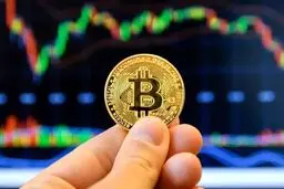 بیت‌کوین از جمع ۱۰ دارایی برتر جهان حذف شد
