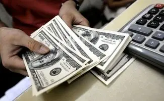 دلار بیدار شد؛ اثر دومینوی نرخ سوم بنزین آغاز شد 