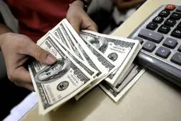 دلار بیدار شد؛ اثر دومینوی نرخ سوم بنزین آغاز شد 