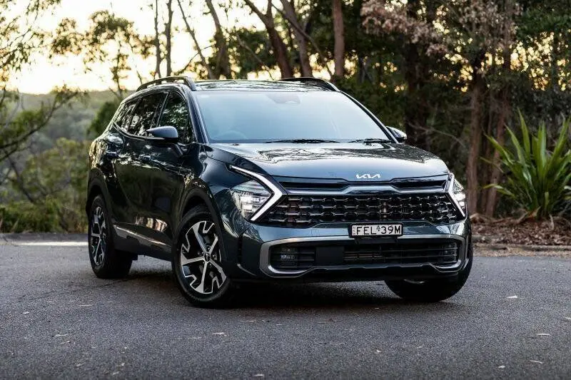 مقایسه ی ۷ خودروی وارداتی / سود ۲ میلیاردی برای اسپورتیج، توسان و کرولا کراس
