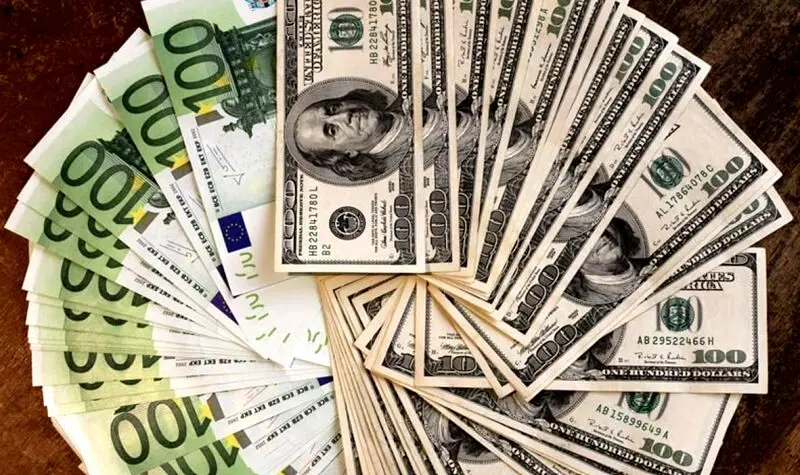 نرخ ارز در بازارهای مختلف 11 تیرماه/ دلار کاهشی شد
