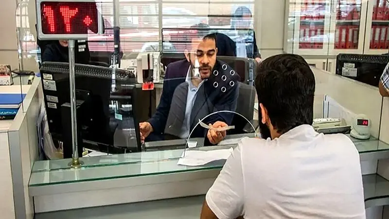 توضیحات دبیر شورای هماهنگی بانک های دولتی درباره فعالیت بانک ها در روز یکشنبه 25 خرداد
