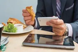 ۱۰ عادت غذایی چاق کننده 