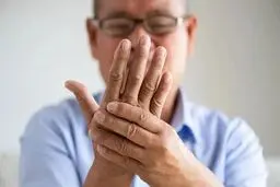 علائمی که به تشخیص زودهنگام پارکینسون کمک می‌کند