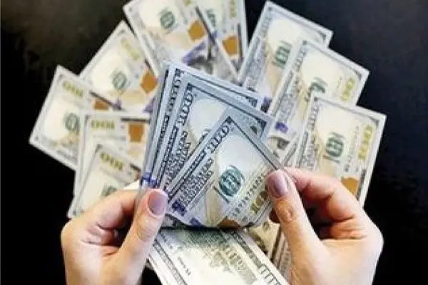 واکنش قیمت دلار به فعال شدن مکانیسم ماشه /جدول 