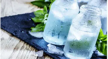 خطرات نوشیدن آب سرد برای سلامتی