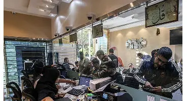 تخلف بانک ها در سود وام های بانکی/وام ۱۸ درصدی در واقع ۲۲ درصد آب می خورد!