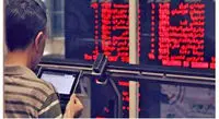 مشکل بورس این بود که مردم در اوج وارد شدند/ از بازار سرمایه حمایت میکنیم