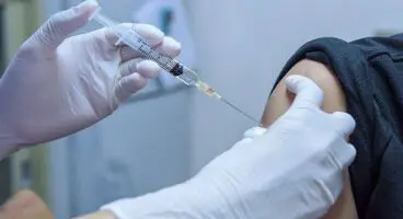 آغاز ثبت نام واکسن برای متولدین ١٣۴٧ به قبل در سامانه واکسیناسیون + لینک ثبت نام