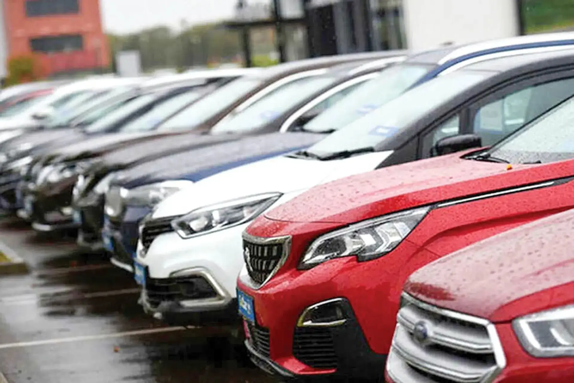 آغاز واردات خودرو برای ایرانیان مقیم خارج + مهلت ثبت سفارش