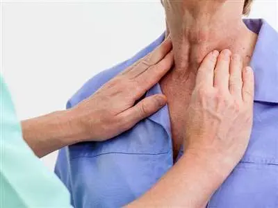 ۷ علامت رایج نشانگر کم کاری تیروئید