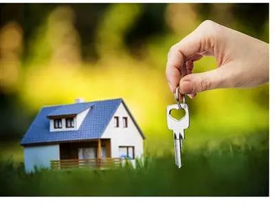 این افراد زمین با اجاره ۹۹ ساله می‌گیرند