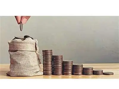 چرا درباره پول اشتباه فکر می‌کنیم و چطور عاقلانه‌تر خرج کنیم؟