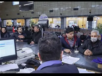 هجوم مردم به بانک ها / «بانک‌ها» غافلگیر شدند