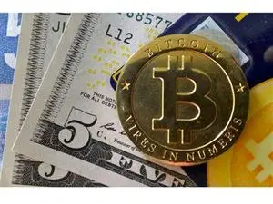 آیا بیت کوین میتواند جای پول کاغذی را بگیرد؟