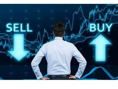 بخریم یا بفروشیم؟