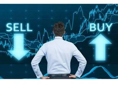 بخریم یا بفروشیم؟