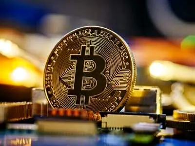 قیمت بیت کوین و ارز‌های دیجیتال امروز دوشنبه ۷ خرداد ۱۴۰۳ + جدول