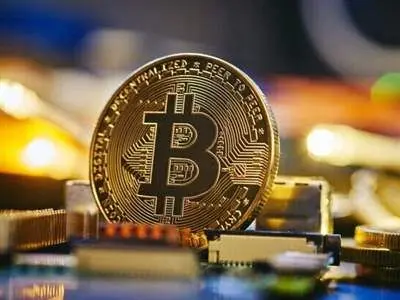 قیمت بیت کوین و ارز‌های دیجیتال امروز دوشنبه ۷ خرداد ۱۴۰۳ + جدول