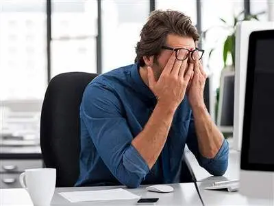 10 نشانه خستگی مفرط که باید جدی بگیرید