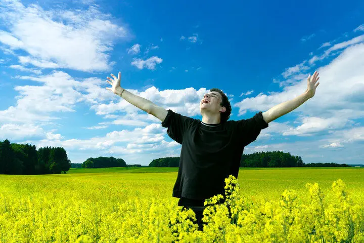 با ترک این ۷ عادت ساده زندگی شاد تر و سالم‌ تر داشته باشید