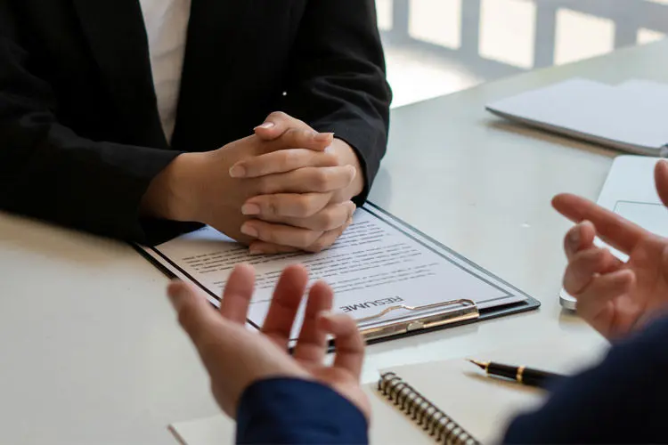 در مصاحبه استخدامی آموزش و پرورش چه سوالاتی پرسیده می‌شود؟