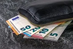 نگهداری ارز؛ کدام روش سود بیشتری برای اسکناس‌های ارزی شما می‌سازد؟