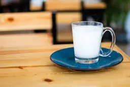 شکسته شدن یک باور عمومی درباره شیر / جایگزین‌های شیر برای تقویت استخوان‌ها