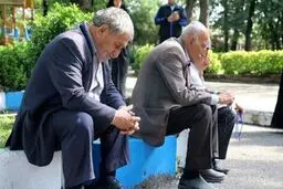 خبر مهم وزیر کار درباره تغییر سن و سابقه بازنشستگی/ خیال بازنشستگان راحت شد