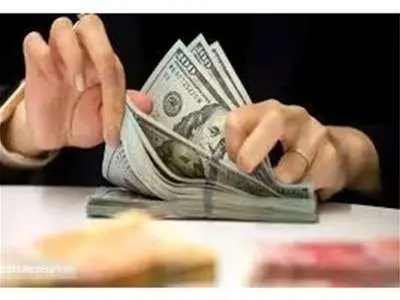 سیر نزولی قیمت‌ها در بازار طلا و ارز/ دلار ۵۷ هزاری شد