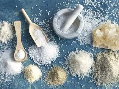 این ۸ ماده خوراکی را جایگزین نمک کنید