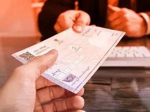شرایط گرفتن دسته چک برای خانمها