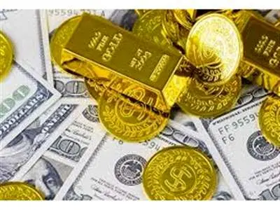 سقوط آزاد قیمت‌ها در بازار طلا و سکه/دلار عقب نشست