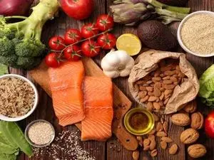 چه مواد غذایی‌ای به غلبه بر خستگی کمک می‌کنند؟