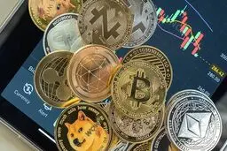 قیمت ارزهای دیجیتال امروز دوشنبه ۵ آبان ۱۴۰۴ +جدول