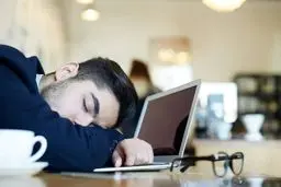 ۵ خوراکی برای چربی سوزی در خواب 
