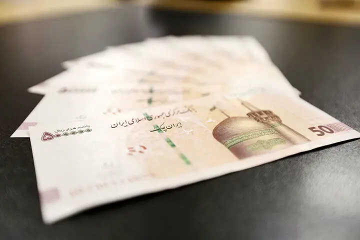 واریز عیدی بازنشستگان همراه با شگفتانه نیمهشعبان/ حساب بازنشستگان ۷.۰۰۰.۰۰۰ میلیون تومان شارژ شد