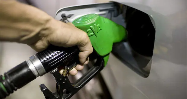 کاهش سهمیه بنزین با کارت شخصی