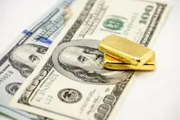 چرا دلار نتوانست بالای ۱۰۵ هزار تومان بماند؟ / چه چیزی قیمت طلا و سکه را هم پایین کشید؟
