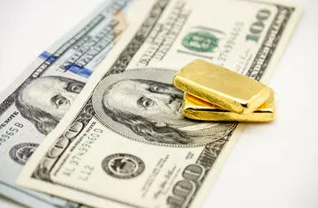 چرا دلار نتوانست بالای ۱۰۵ هزار تومان بماند؟ / چه چیزی قیمت طلا و سکه را هم پایین کشید؟