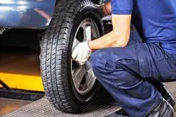 7 نشانه که نشان می دهد لاستیک خودرو باید حتما عوض شود+ جدول قیمت