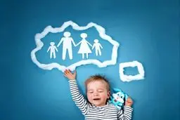 آیا زنان مجرد می‌توانند یک نوزاد را به فرزندخواندگی بگیرند؟