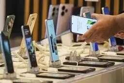 بلاتکلیفی موبایل‌های بدون کد ساتا؛ چرا امکان ترخیص و فروش این گوشی‌ها وجود ندارد؟